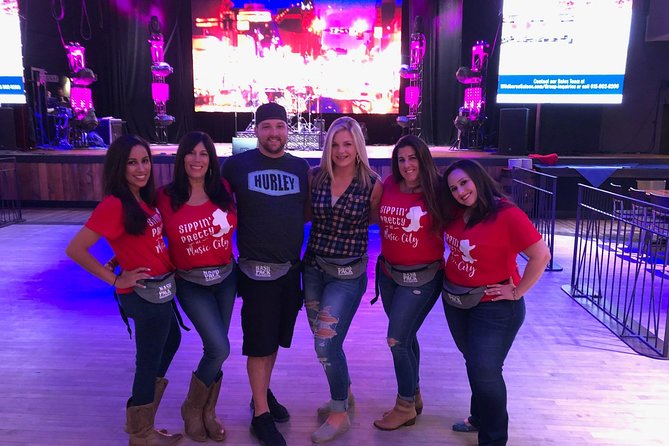 All-Inclusive Nighttime Pub Crawl - Your guide and the group vibe: what makes it feel fun or rushed