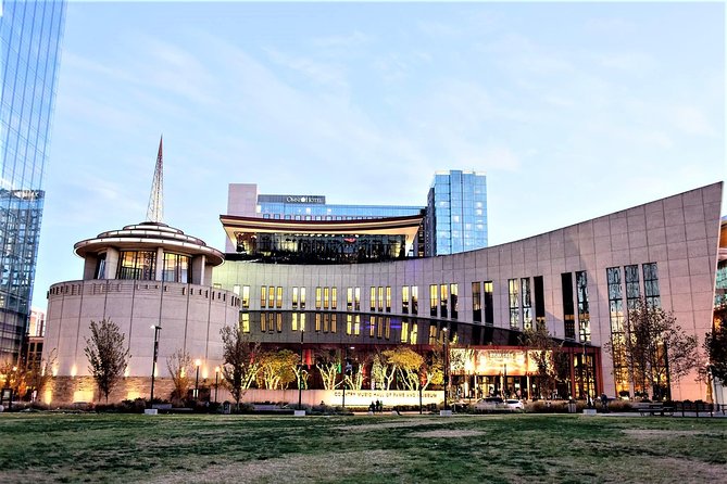 Country Music Hall of Fame and Museum Admission - Artifacts, video, and sound: how the museum tells the story