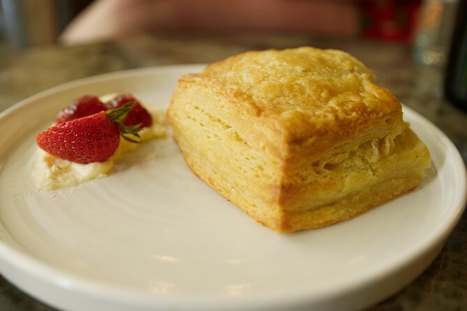 Downtown Nashville Food Tour With Sidewalk Food Tours - How the Guides Turn Food Into Nashville Street-Level Sense