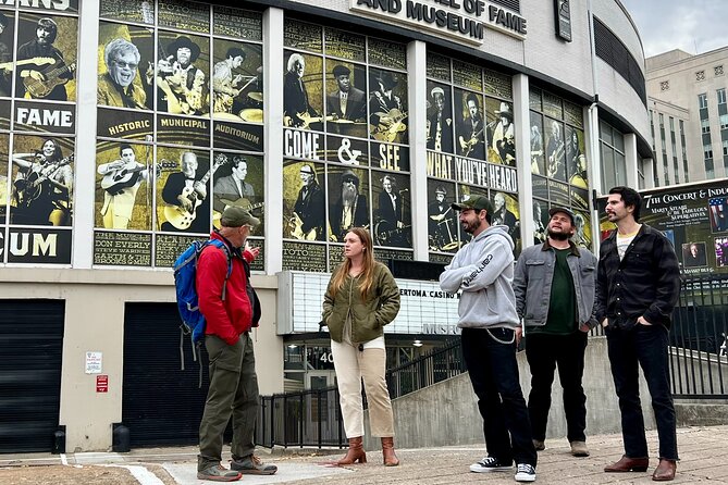 Downtown Nashville Sightseeing Walking Tour - Performing Arts + War Memorial to Get the Context Right