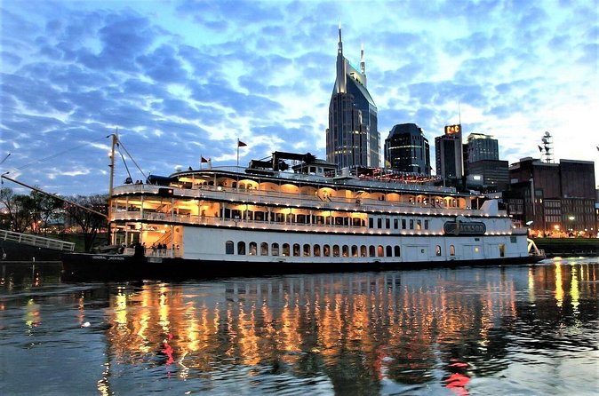 General Jackson Showboat Lunch or Dinner Cruise in Nashville - The onboard Victorian theater show: comedy, music, and dancers