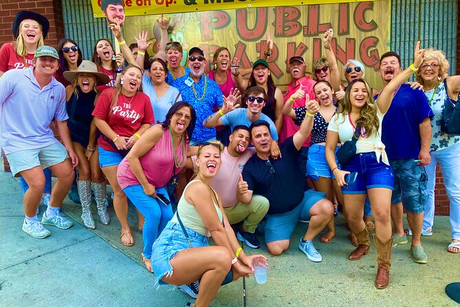 Guided Pub Crawl Walking Tour of Downtown Nashville - Downtown Nashville bar-hopping, but with a plan