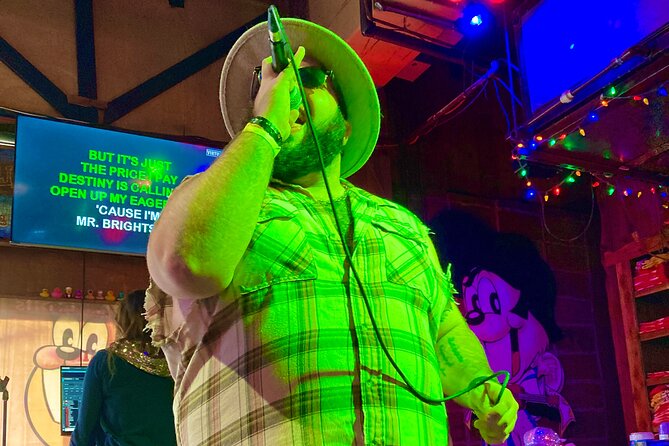 Guided Pub Crawl Walking Tour of Downtown Nashville - The entertainment format: games, trivia, and light competition