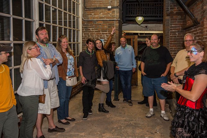 Haunted Nashville Boos and Booze Ghost Walking Tour - Pace and Group Size: When the Tour Feels Like a Pub Crawl