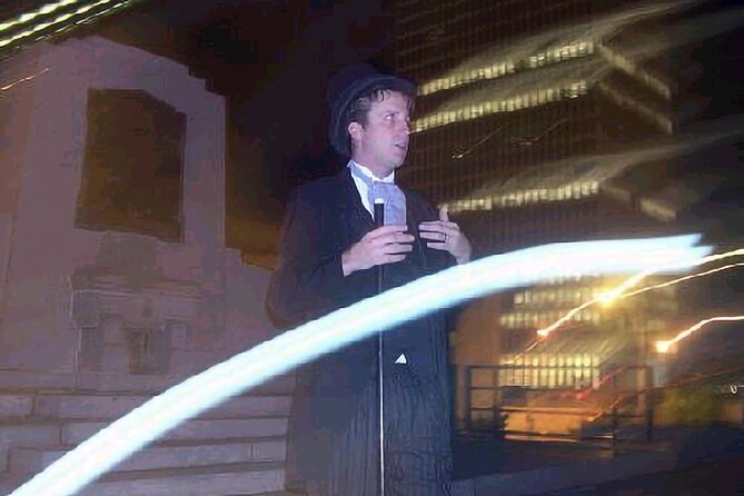 Haunted Nashville Night-Time Walking Tour with Costumed Guide - Entering the Night: What This Tour Feels Like at 8:00 pm