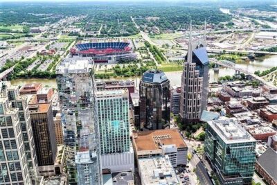 Helicopter Tour of Downtown Nashville - Meeting at 110 Tune Airport Dr and getting airborne smoothly