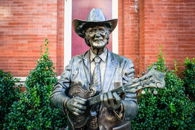 Music City Food, Drink, Sightseeing Walking Tour along Broadway - Guides make the difference: what to watch for in your group
