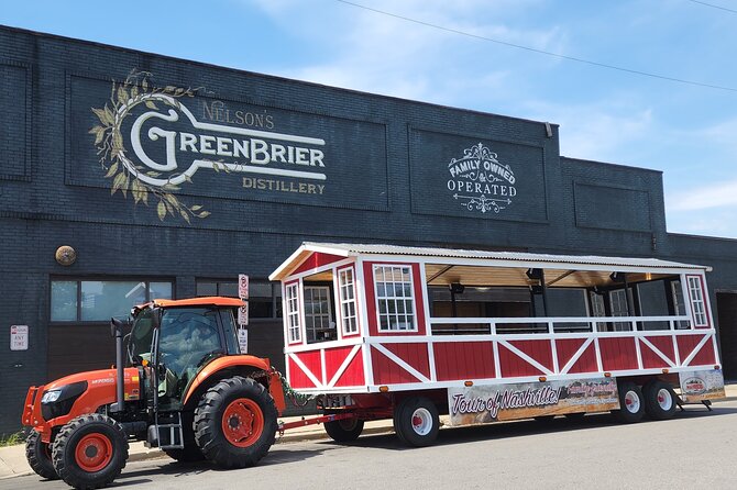 Narrated Sightseeing Tractor Tour of Nashville - The Red Barn Trailer Ride: Fun, Scenic, and Slightly Unforgiving