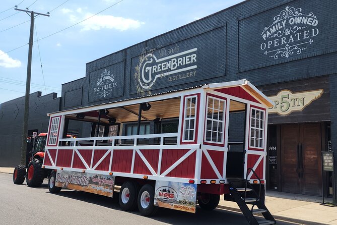 Narrated Sightseeing Tractor Tour of Nashville - Music Row and the Gulch: Where the City Feels Like It’s Moving