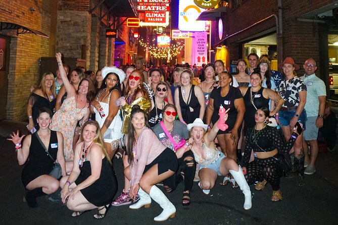 Nashville Bar Crawl with VIP Club Entrance and Bonus Shots - The heart of it: how the four stops and 40-minute rhythm work