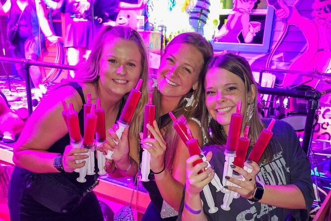 Nashville Bar Crawl with VIP Club Entrance and Bonus Shots - Start point energy: meeting at Coyote Ugly and getting VIP access fast