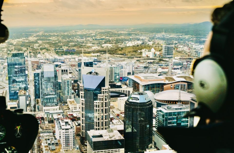Nashville: Downtown Helicopter Experience - The Pilot Experience: Narration, Route Tweaks, and Calm Flying