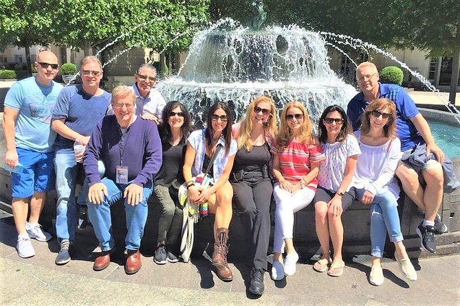 Nashville Famous Footsteps Guided Walking Tour - Music City Through the Artists You Actually Know