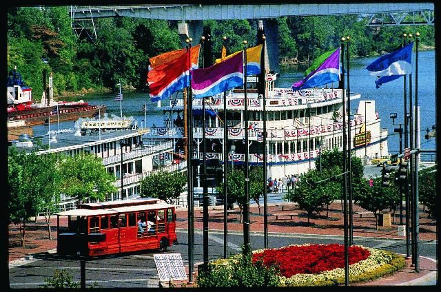 Nashville: General Jackson Showboat Lunch Cruise - Cumberland River Views: How Much You’ll See Outside