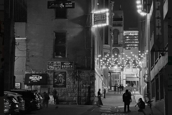 Nashville Ghost Hunt Music City’s Paranormal Investigation Tour - The guide experience: why Angie and Savanah get mentioned