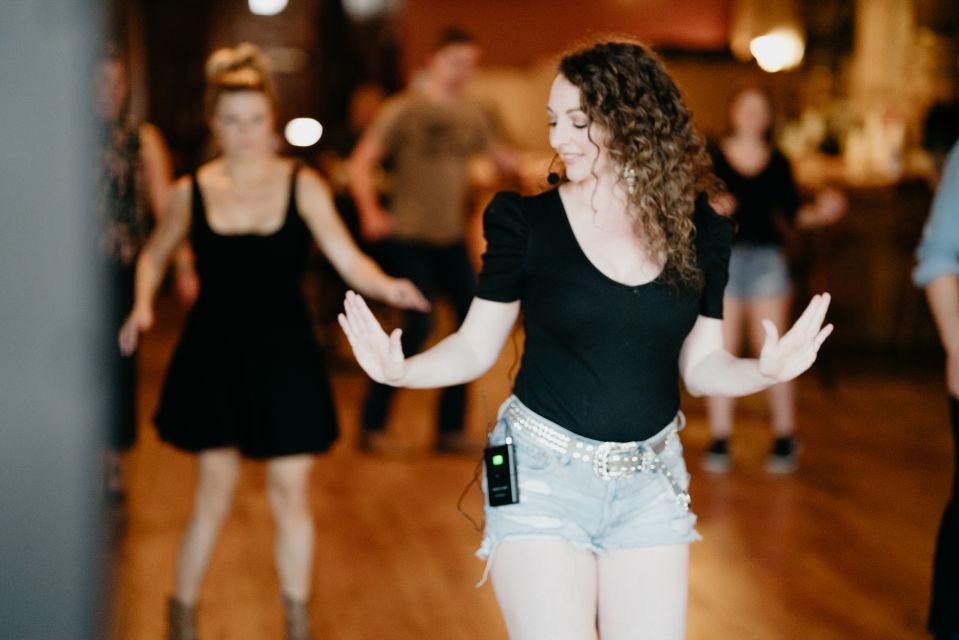 Nashville: Line Dancing Class with Keepsake Video - What You Really Learn in an Hour on Broadway