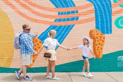 Nashville Mural Photowalk Tour with Professional Photographer - Stop 3: The 50-minute 12 South neighborhood walk (shops, eats, and more murals)