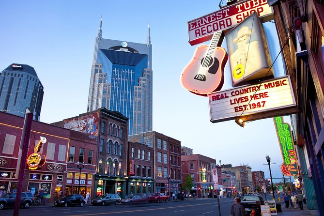 Nashville VIP Style Private Tour with Local Singer-Songwriter - Downtown Nashville and Broadway: Seeing Honky-Tonk Row Without the Gridlock