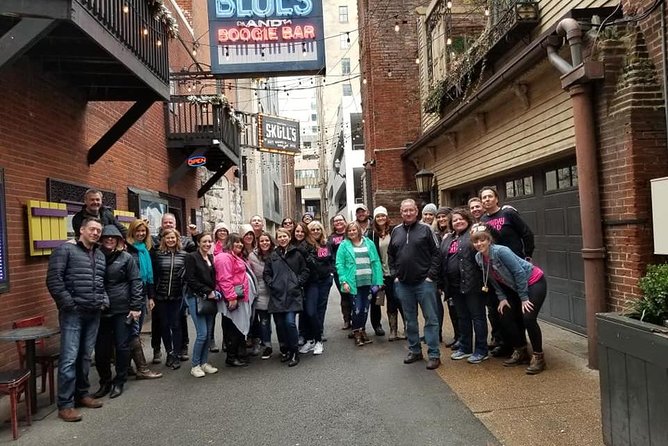 Nashville's Honky-Tonk Walking Sightseeing Pub Crawl - The Comedian Guide Factor: Funny, Then Useful