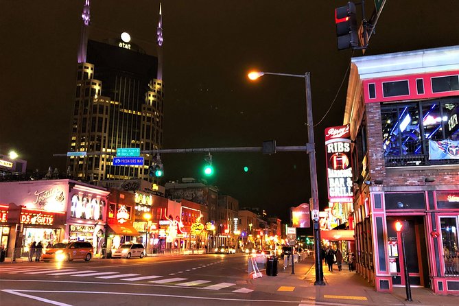Night Time Trolley Tour of Nashville with Photo Stops - Nissan Stadium to the Parthenon: Two Big Photo Stops You’ll Remember