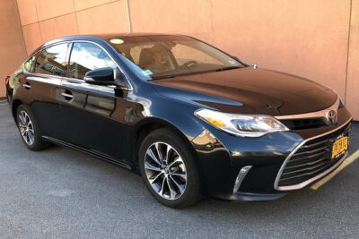 Private Arrival Transfer from Nashville Airport (BNA) to Downtown Nashville - Sedan vs SUV: matching your group size, comfort, and luggage